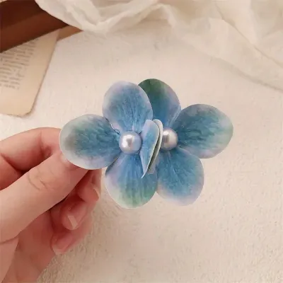 Elegant Floral Pearl Hair Clips (1 Pc)